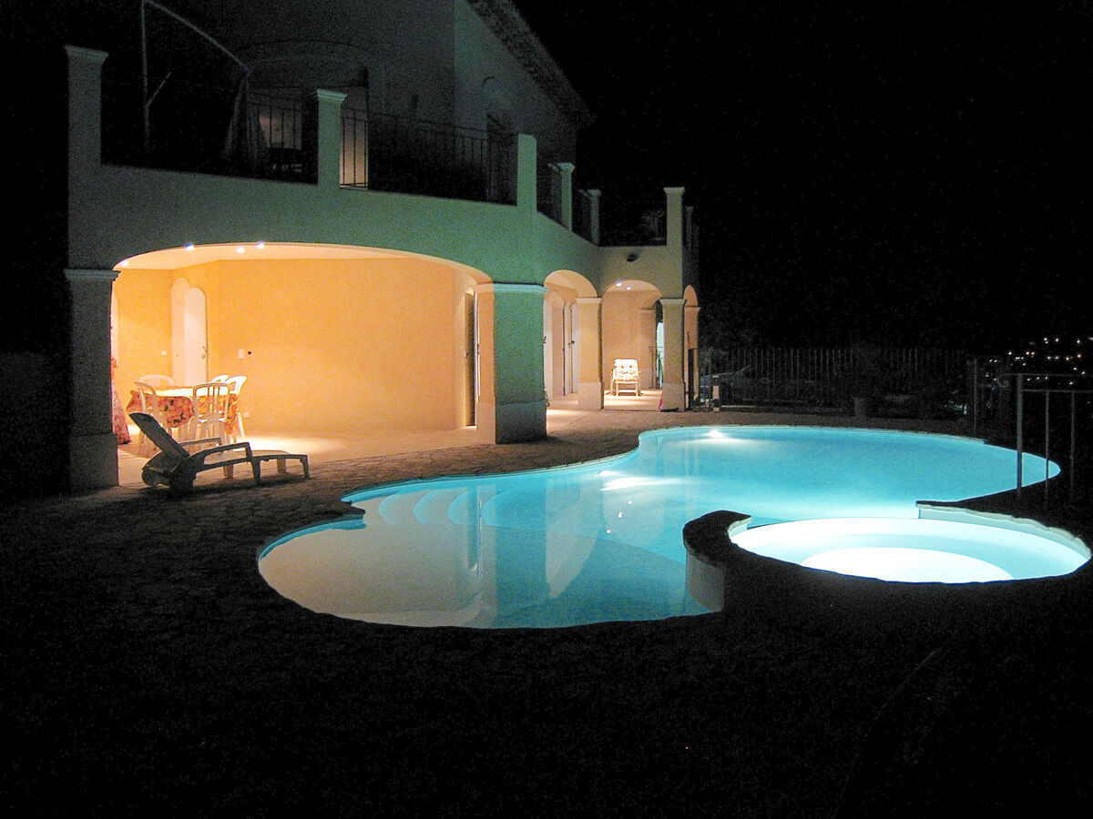 Maison Bellevue avec piscine et vue mer aux Issambres - Photo 26