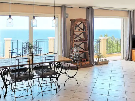Maison Bellevue avec piscine et vue mer aux Issambres : photo 4