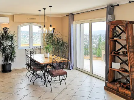 Maison Bellevue avec piscine et vue mer aux Issambres : photo 6