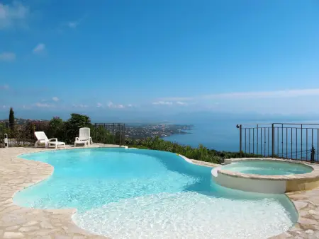 Maison Bellevue avec piscine et vue mer aux Issambres : photo 24