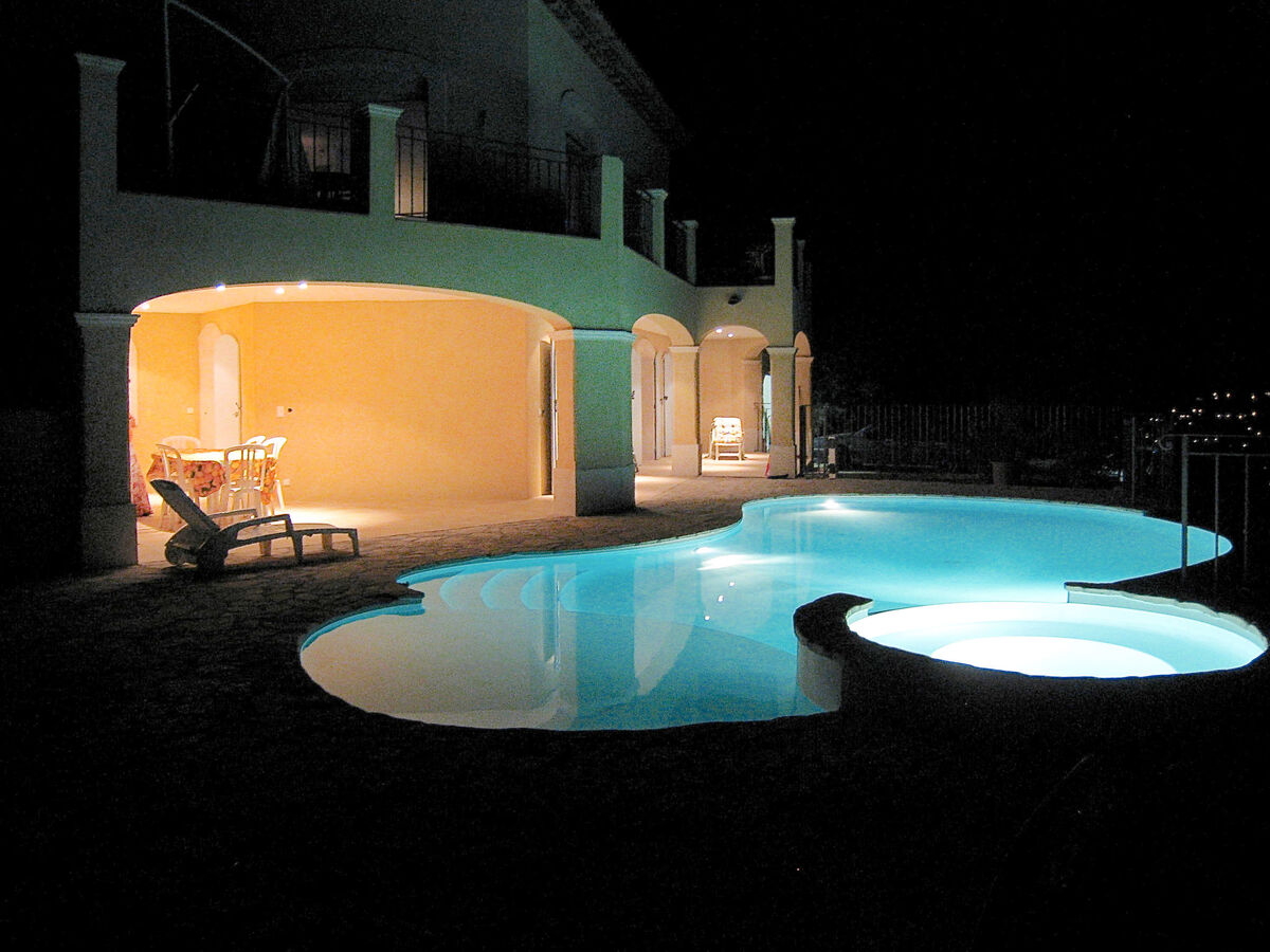 Appartement Bellevue aux Issambres, vue mer et piscine - Photo 15