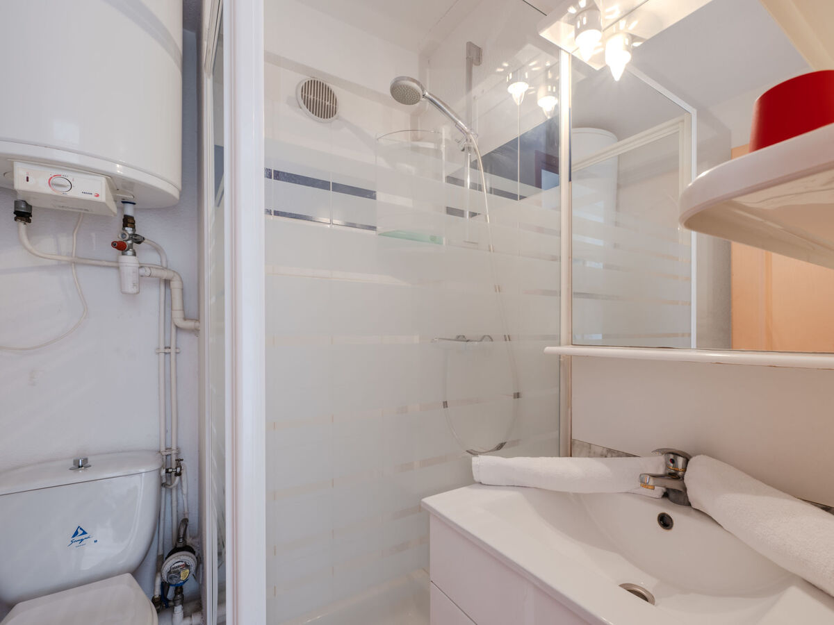 Appartement Les Exals, à 200 m de la mer, balcon sud-est - Photo 15