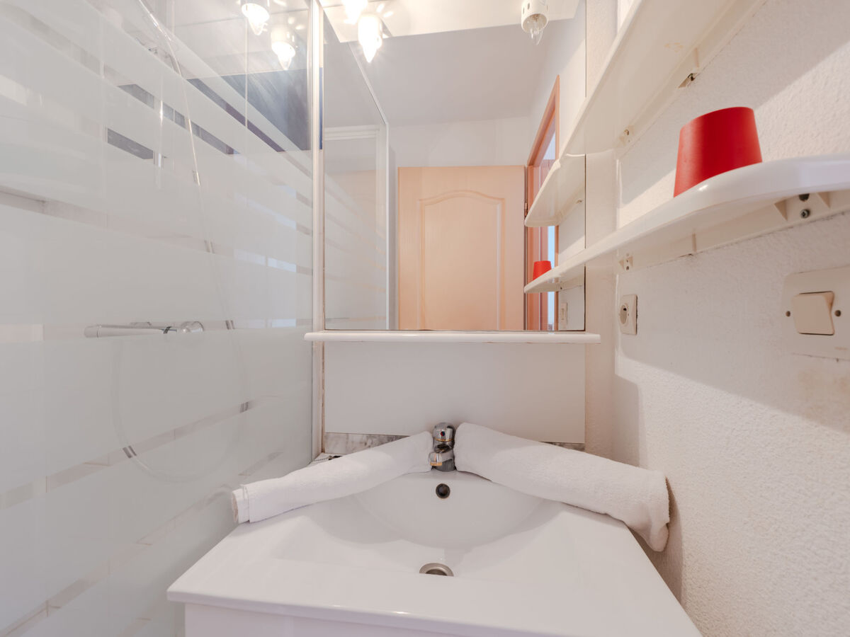 Appartement Les Exals, à 200 m de la mer, balcon sud-est - Photo 16