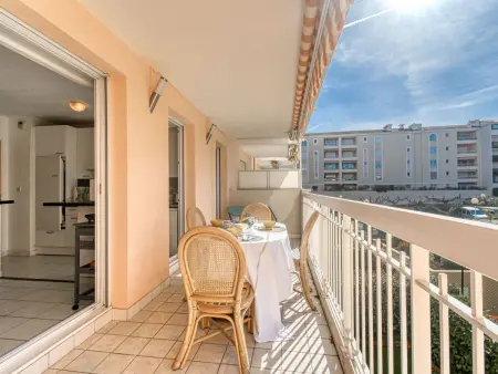Apt 2 pièces 40 m² balcon sud vue piscine : photo 9