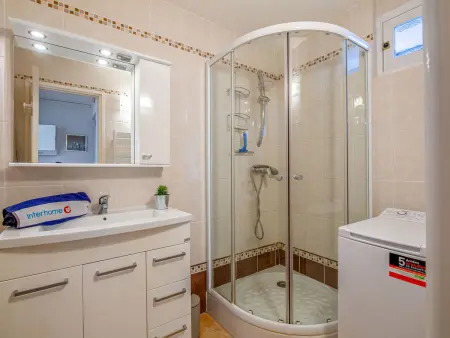 Appartement 2 pièces à 100 m de la mer, Fréjus : photo 4