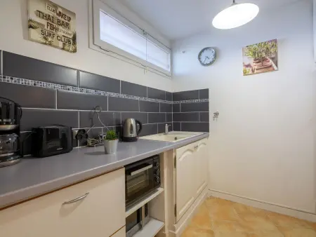 Appartement 2 pièces à 100 m de la mer, Fréjus : photo 13