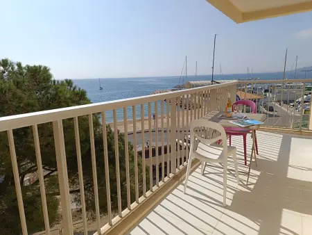 Le Capitole – Apt 2p vue mer, terrasse, à 20m plage : photo 2