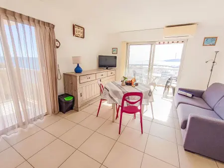 Le Capitole – Apt 2p vue mer, terrasse, à 20m plage : photo 4