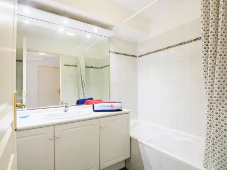 Le Magellan, appartement 3 pièces à 100 m de la mer : photo 10