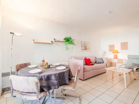 Le Cesarée – Appartement 2p à 200m de la mer : photo 9