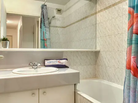 Le Cesarée – Appartement 2p à 200m de la mer : photo 10