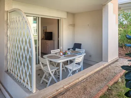 Le Cesarée – Appartement 2p à 200m de la mer : photo 14