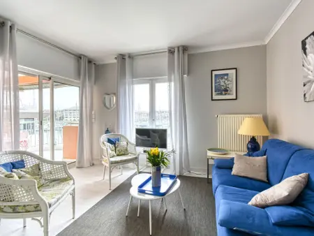 Apt 2 pièces à 30m de la mer, Fréjus : photo 3