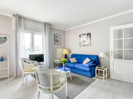 Apt 2 pièces à 30m de la mer, Fréjus : photo 9