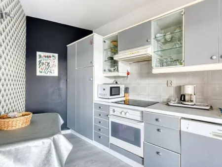 Apt 2 pièces à 30m de la mer, Fréjus : photo 12
