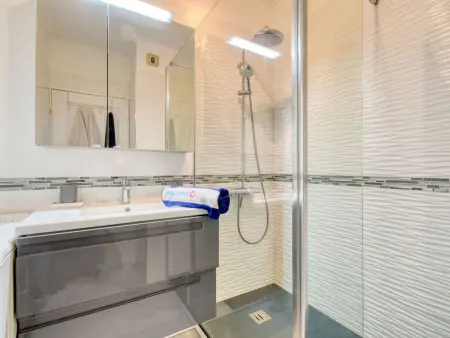 Apt 2 pièces à 30m de la mer, Fréjus : photo 15