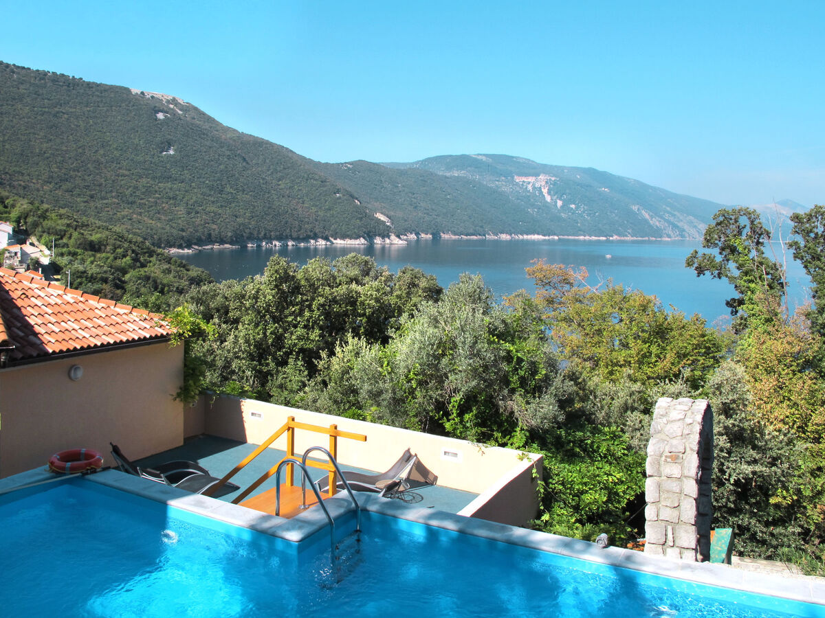 Mick, maison 6 personnes avec piscine privée à Cres - Photo 3