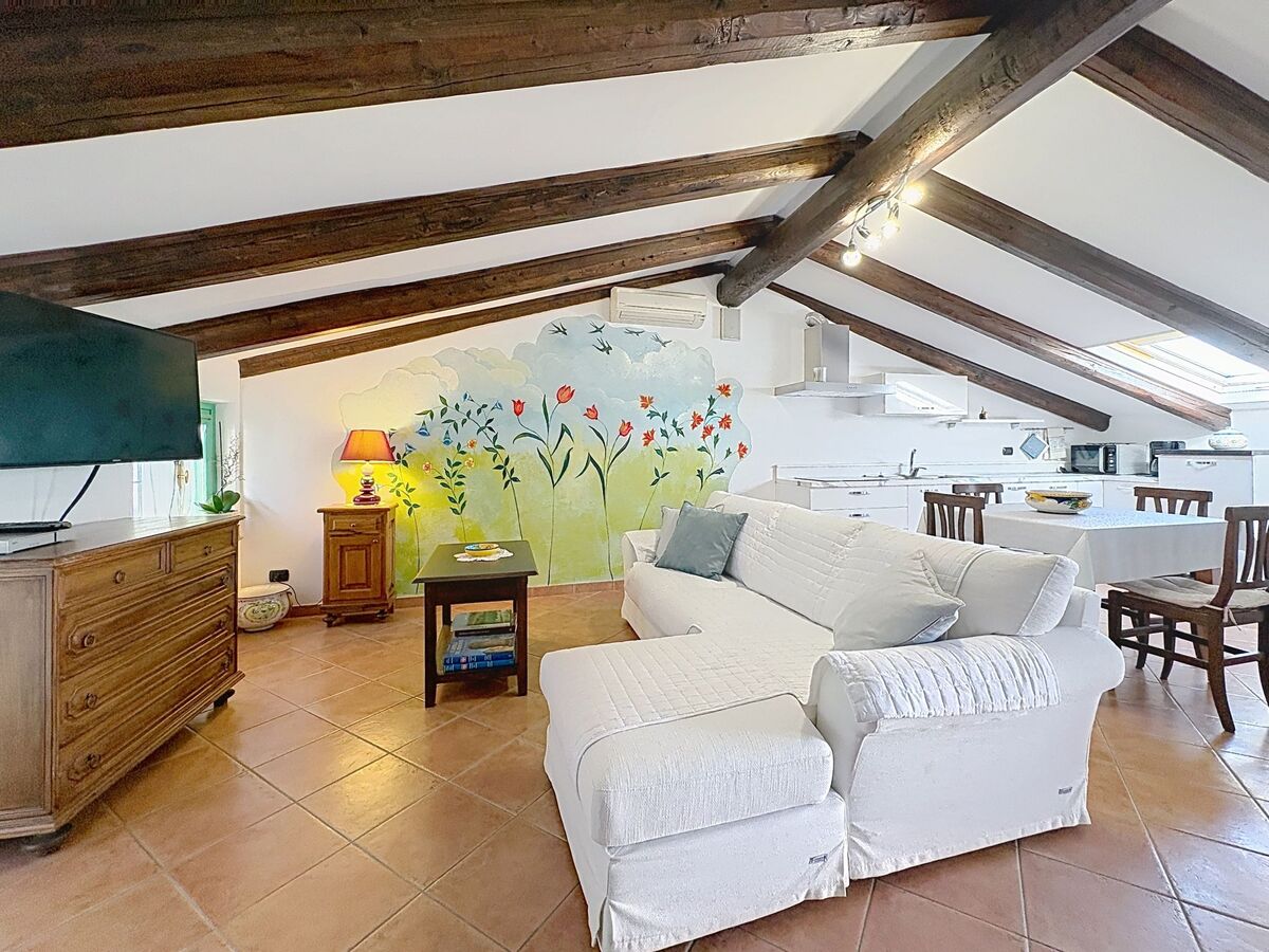 Il Ghiro – Appartement mansardé rénové à Asti - Photo 8