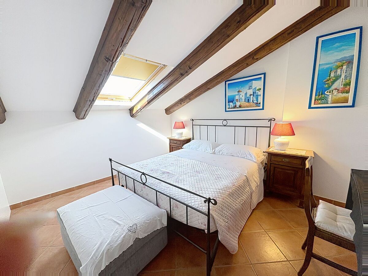 Il Ghiro – Appartement mansardé rénové à Asti - Photo 10