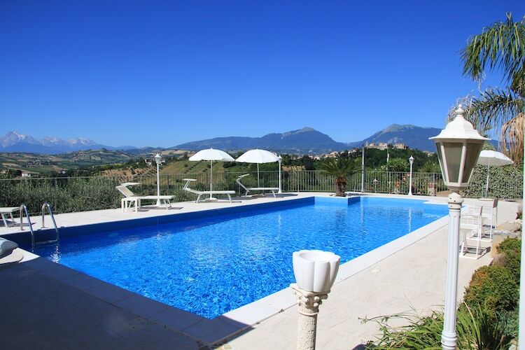 Villa Oleandro, 6 pers., piscine chauffée et vue Gran Sasso - Photo 2