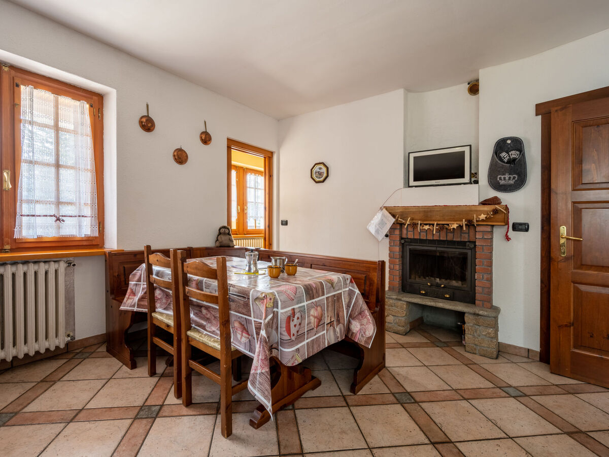 Chalet Hérisson – Sarre, terrasse vue montagne et vallée - Photo 6