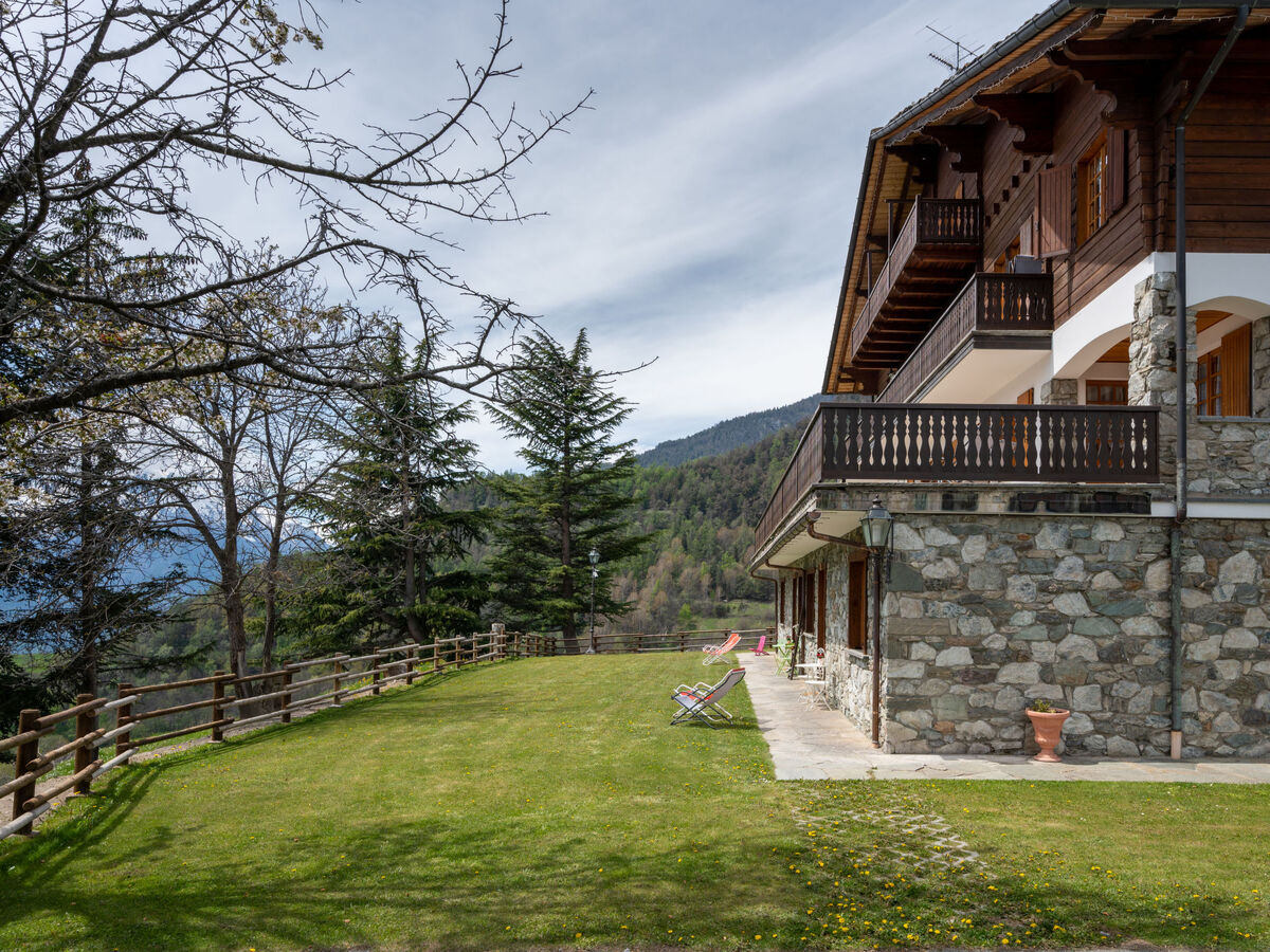 Chalet Hérisson – Sarre, terrasse vue montagne et vallée - Photo 17