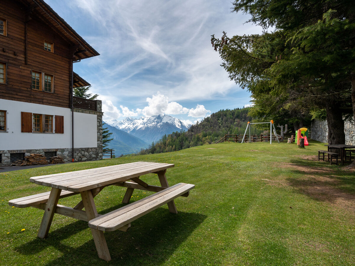 Chalet Hérisson – Sarre, terrasse vue montagne et vallée - Photo 18