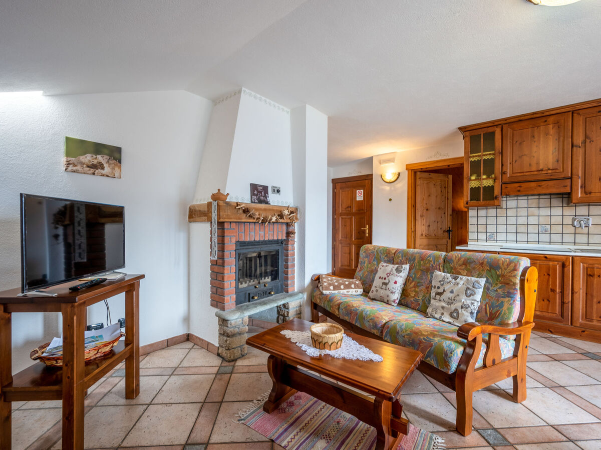 Chalet Marmotte – 80 m² avec cheminée à Sarre, vue montagnes - Photo 4