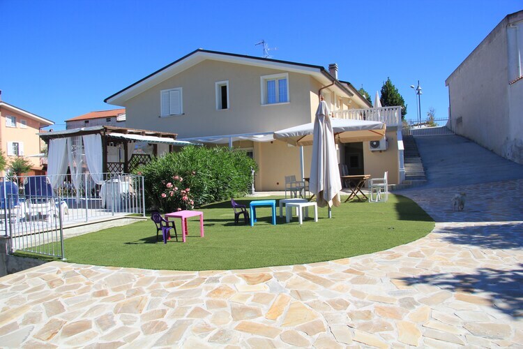 Villa Ninfea avec piscine chauffée à Sant'Omero - Photo 2
