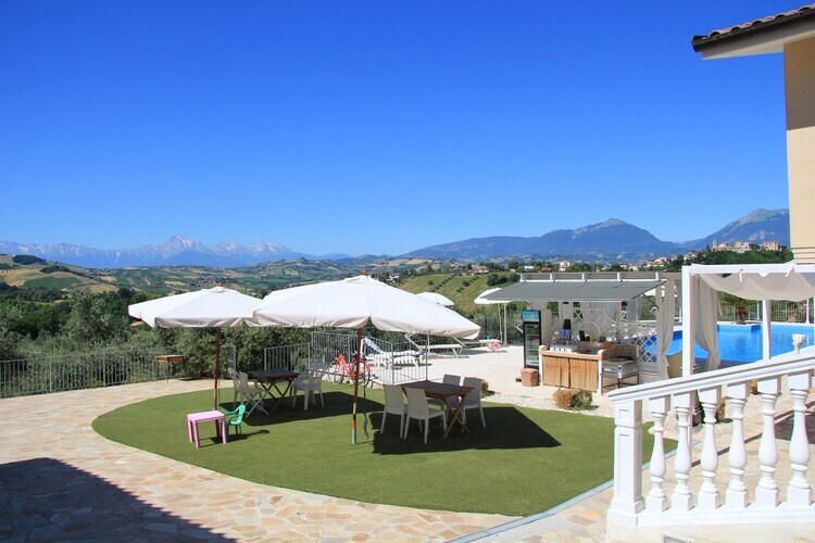 Villa Ninfea avec piscine chauffée à Sant'Omero - Photo 6