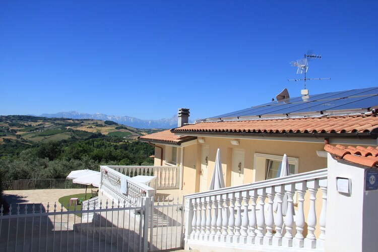 Villa Ninfea avec piscine chauffée à Sant'Omero - Photo 11