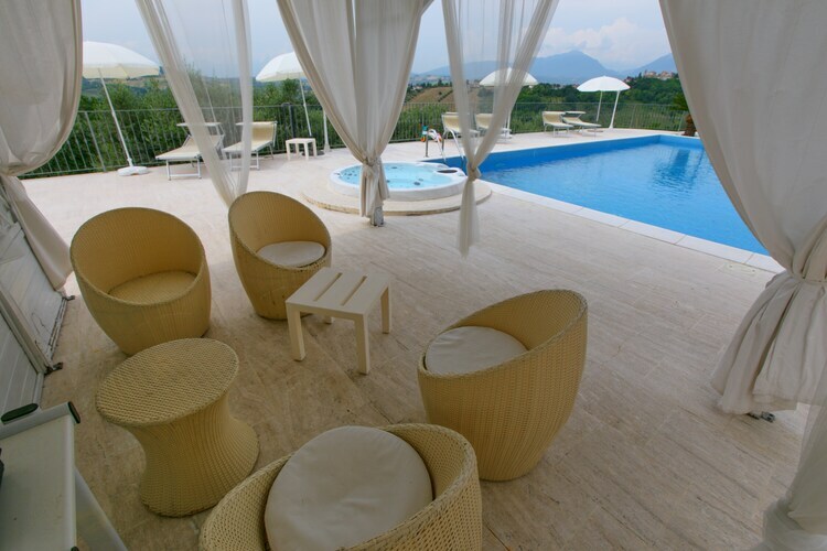 Villa Ninfea avec piscine chauffée à Sant'Omero - Photo 31