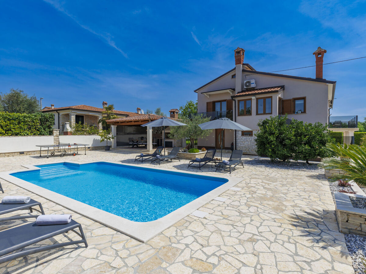 Maison Sara avec piscine privée à Poreč - Photo 1