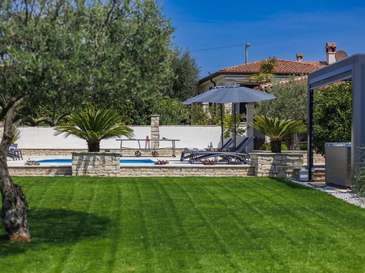 Maison Sara avec piscine privée à Poreč - Photo 10