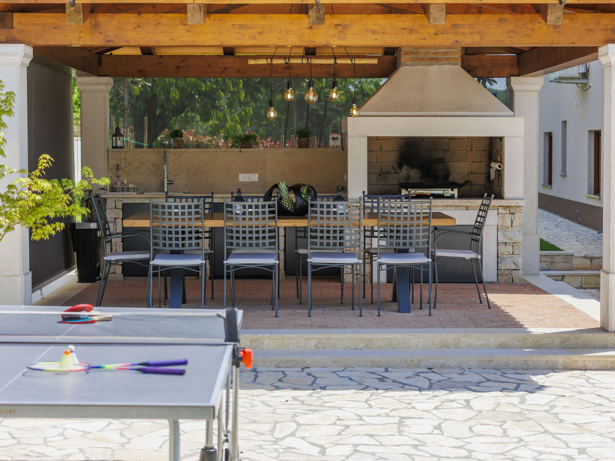 Maison Sara avec piscine privée à Poreč - Photo 12