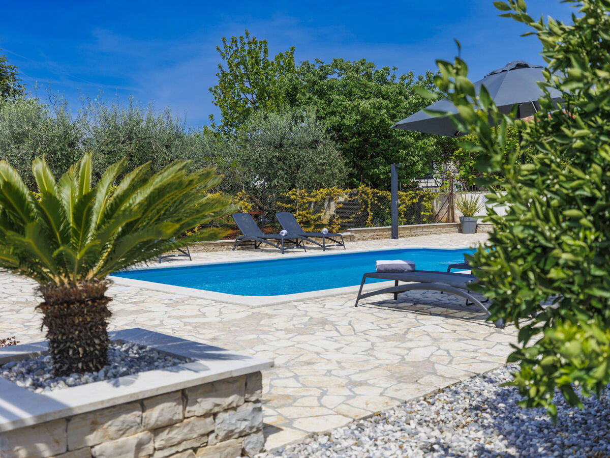 Maison Sara avec piscine privée à Poreč - Photo 36