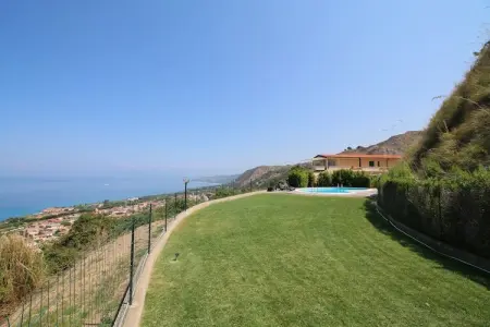Lunedi, Maison de vacances à Parghelia avec terrasse - Photo 23