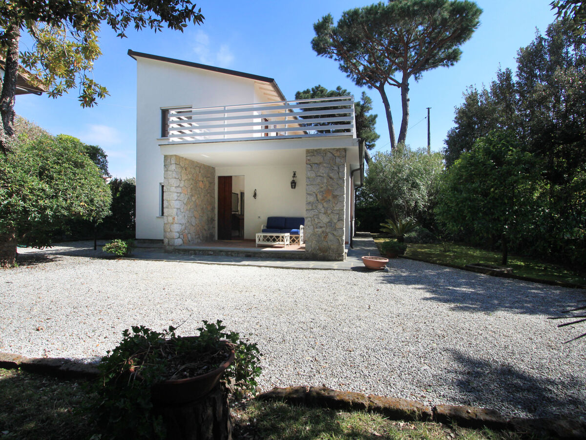 Villa Silvia à Forte dei Marmi, 5 chambres, 570 m de la mer - Photo 1