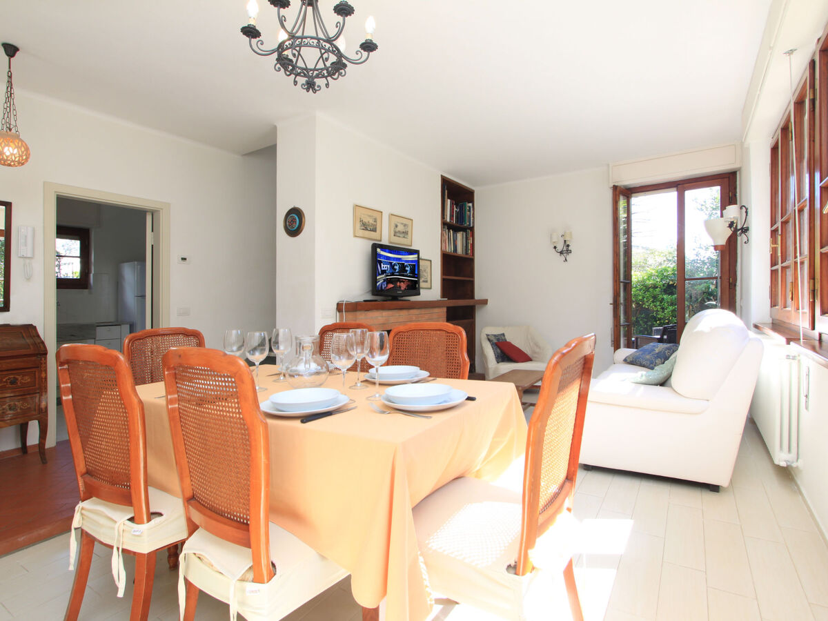 Villa Silvia à Forte dei Marmi, 5 chambres, 570 m de la mer - Photo 8