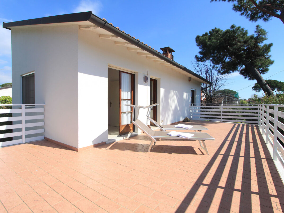 Villa Silvia à Forte dei Marmi, 5 chambres, 570 m de la mer - Photo 33