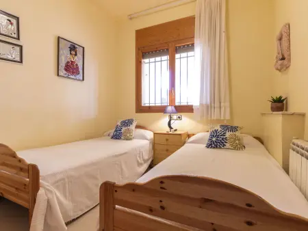 Nellyana, maison 4 chambres avec piscine à Deltebre : photo 13