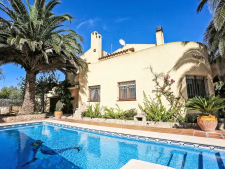 Nellyana, maison 4 chambres avec piscine à Deltebre : photo 25