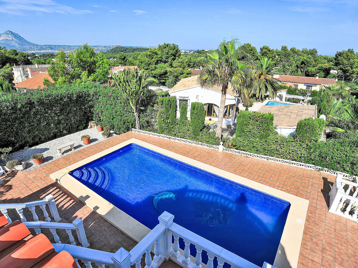 Maison Vina à Javea – piscine, jardin 1 000 m² et terrasse toit - Photo 2