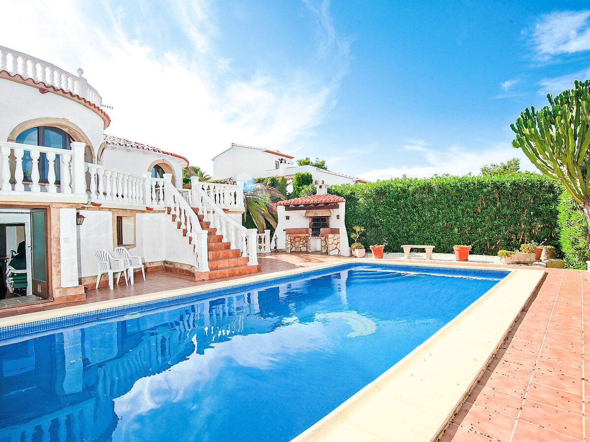 Maison Vina à Javea – piscine, jardin 1 000 m² et terrasse toit - Photo 3