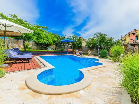 Maison Loreta avec piscine privée à Vodnjan : photo 2