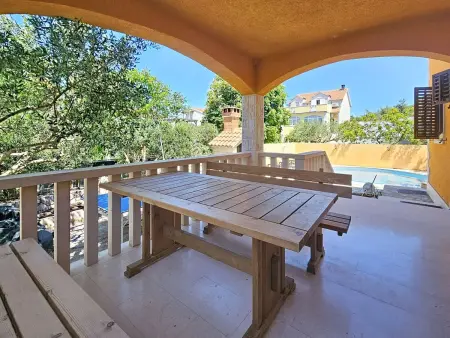 Gorana, maison 12 pers. avec piscine privée à Brač : photo 3