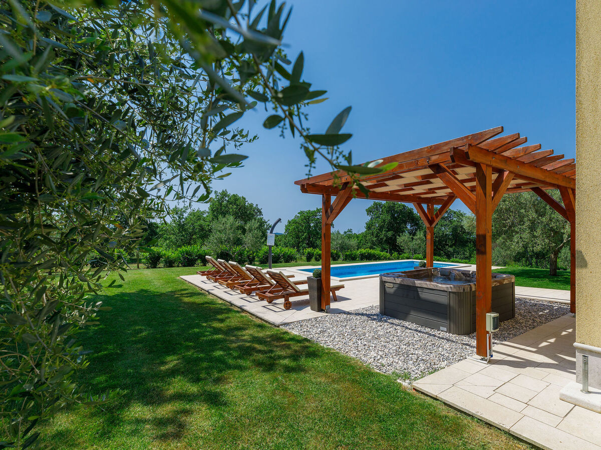 Villa 4 chambres avec piscine chauffée à Sv. Lovreč - Photo 19