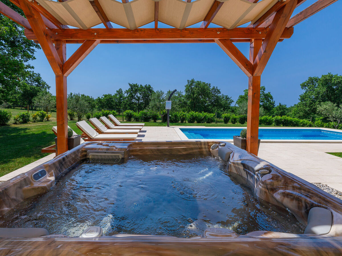 Villa 4 chambres avec piscine chauffée à Sv. Lovreč - Photo 21