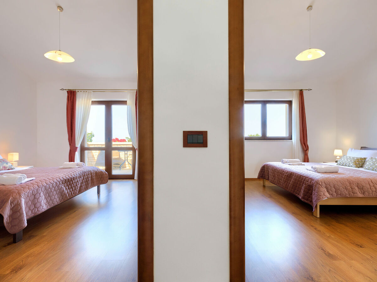 Villa 4 chambres avec piscine chauffée à Sv. Lovreč - Photo 23