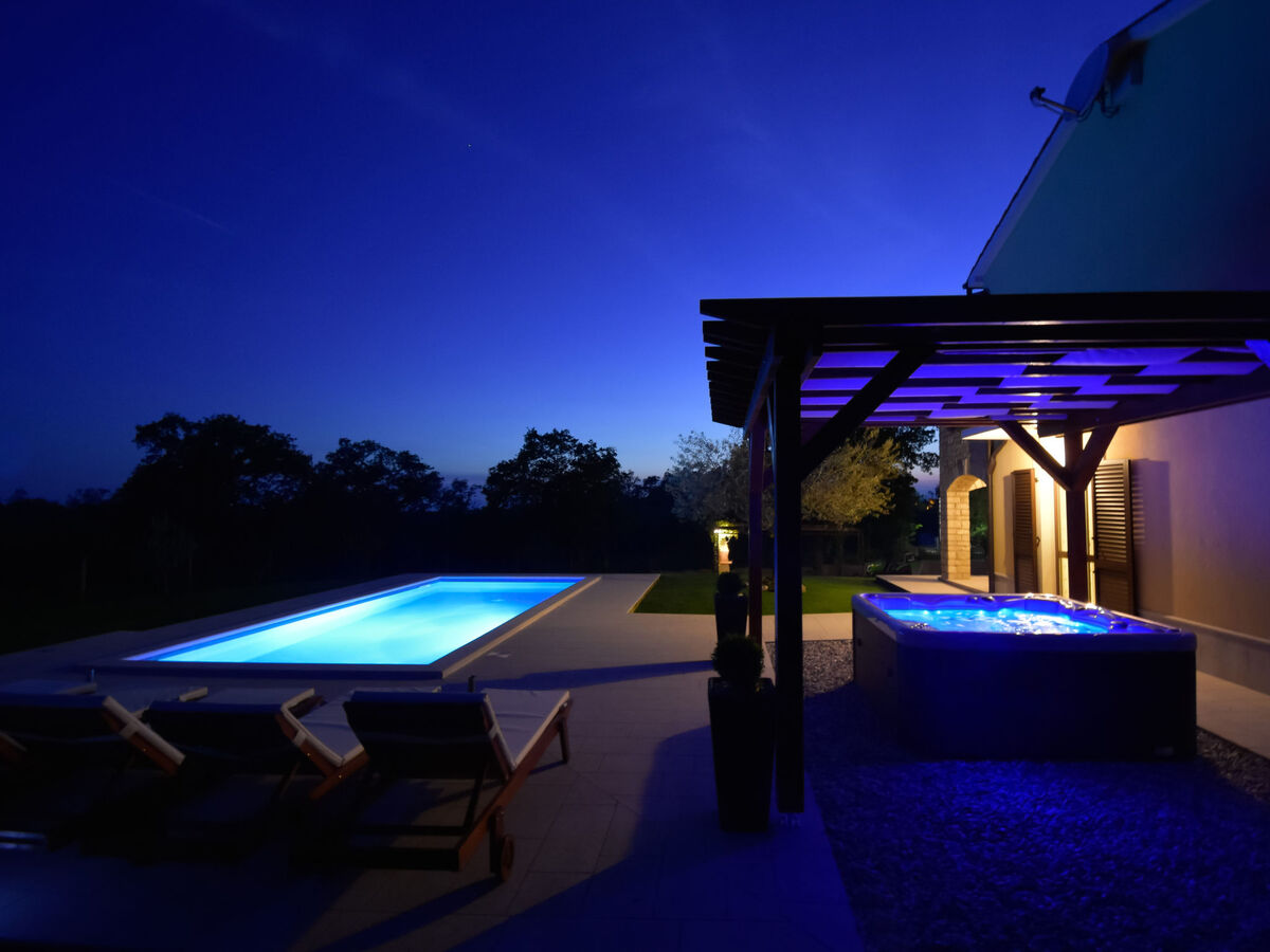 Villa 4 chambres avec piscine chauffée à Sv. Lovreč - Photo 36